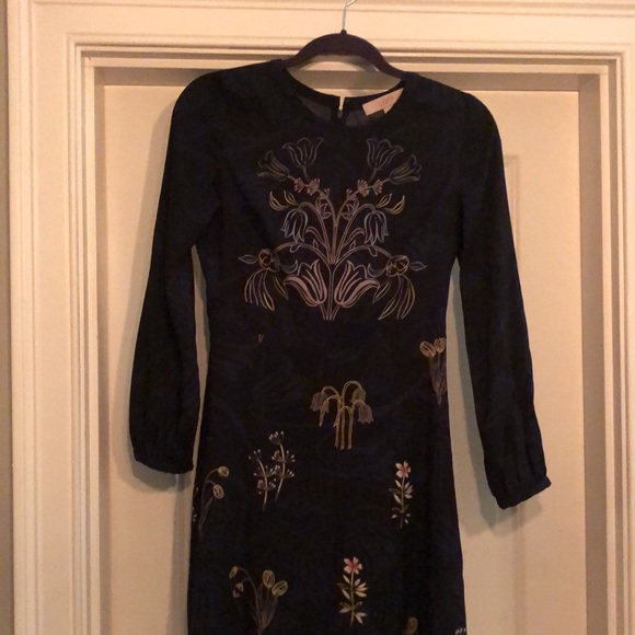 Ann Taylor Loft long sleeve floral dress. 2 Petite - Picture 2 of 13